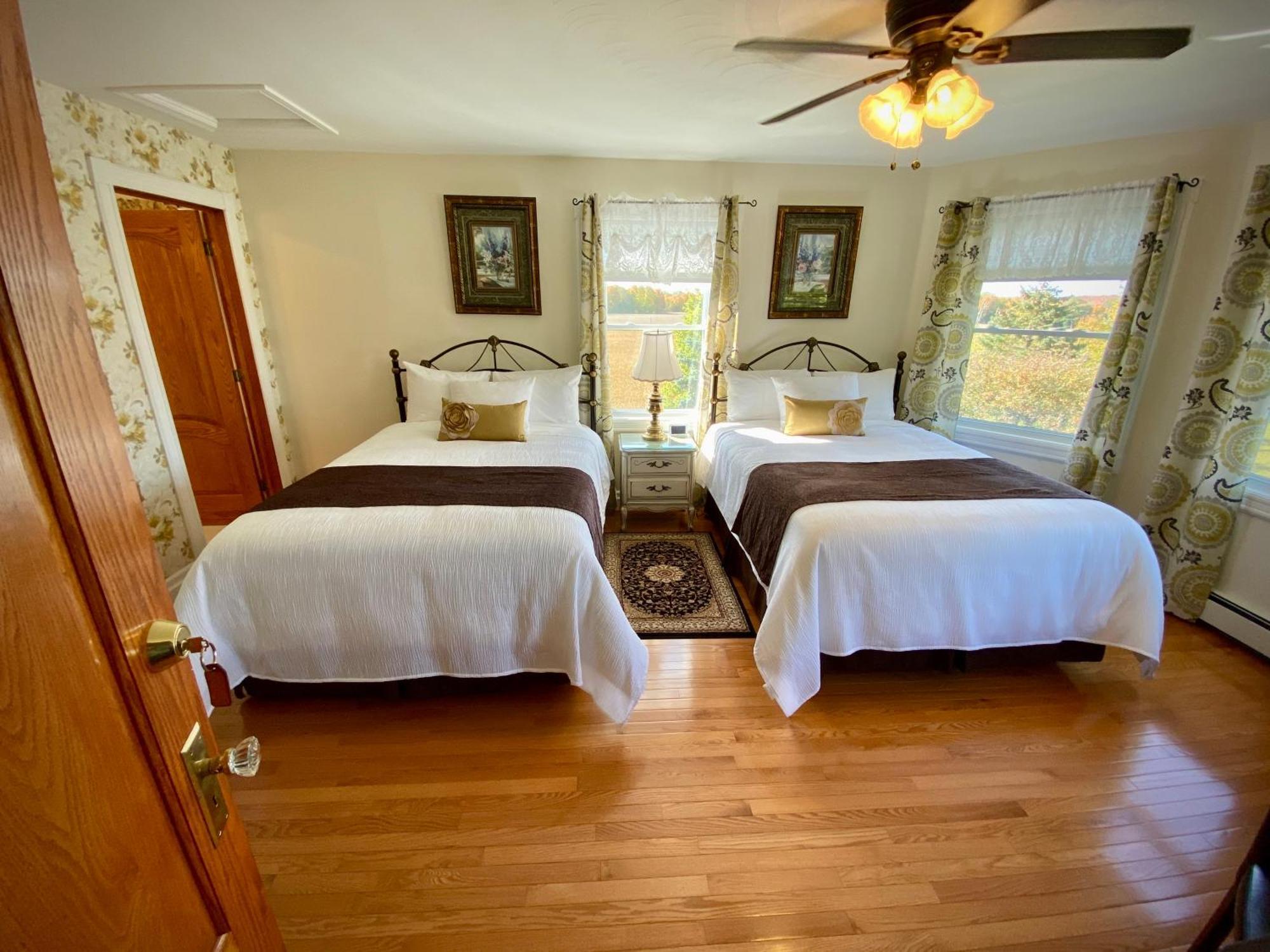 Twin Peaks B&B Mindemoya Bilik gambar
